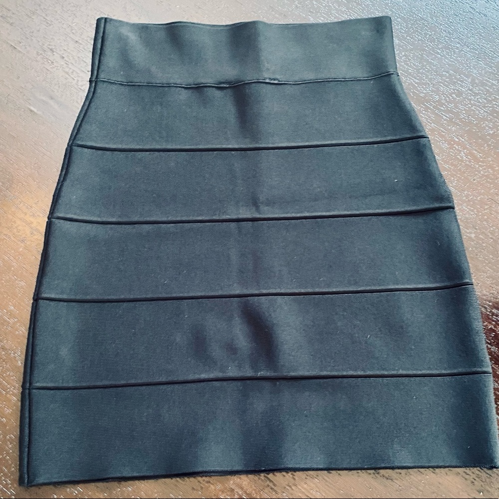 BCBGMAXAZARIA Black Bodycon Bandage Skirt - Picture 4 of 5